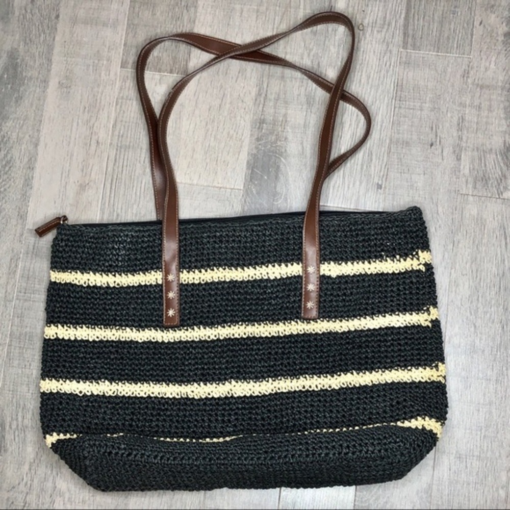 Black striped straw bag excellent condition! - Picture 1 of 6
